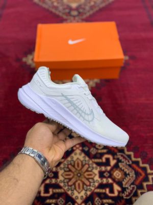 کتونی دخترانه و زنانه نایکی گوست 5 nike ghost 5