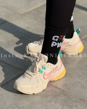 کتونی دخترانه و زنانه نایکی وی تو کی ران nike v2k run
