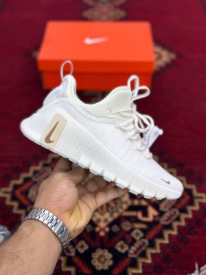 کتونی دخترانه و زنانه نایکی فری متکان nike free metcon