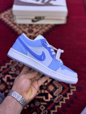 کتونی دخترانه نایکی جردن وان لو nike Jordan 1 low blue box