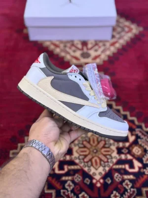 کتونی دخترانه و پسرانه نایکی جردن وان ترویس اسکات nike Jordan 1 Travis Scott